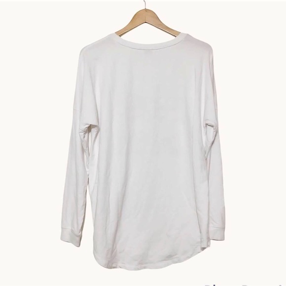 Crown & Ivy Paradise Tee - Picture 4 of 8